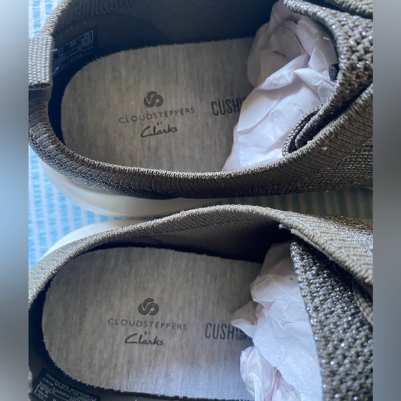 Cloudsteppers by Clarks - Picture 4 of 5